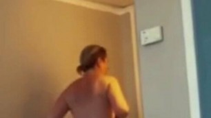 Stepmom and stepson share hotel room, she shows him her tan