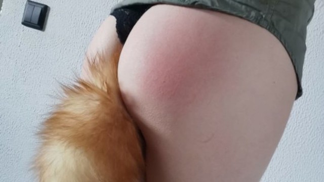 Fox slaps her sexy booty and jerks off her pussy. MadamFox