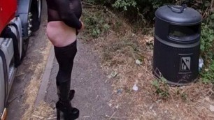 Sissy crossdresser wank outdoors