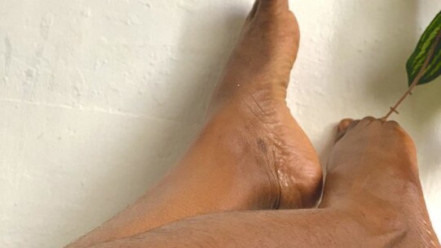 Body teasing and fucking my favorite hard dick, this dick makes me want to fuck moreandmorebut I have to do other stuff.